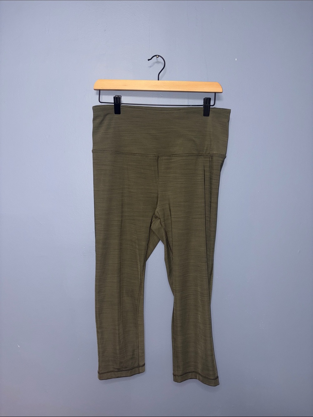 Athletic Works | Green Cropped Leggings